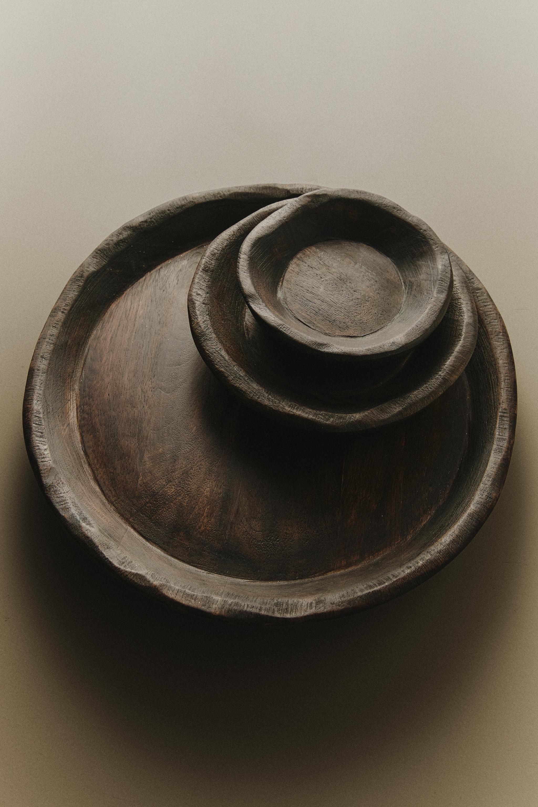 IRREGULAR ROUND TRAY